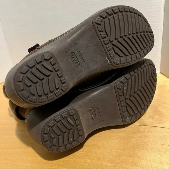 Crocs 11554 Cobbler Brown Leather Suede Fold Over Ankle Slip On Boots Women's 10 - Picture 7 of 10